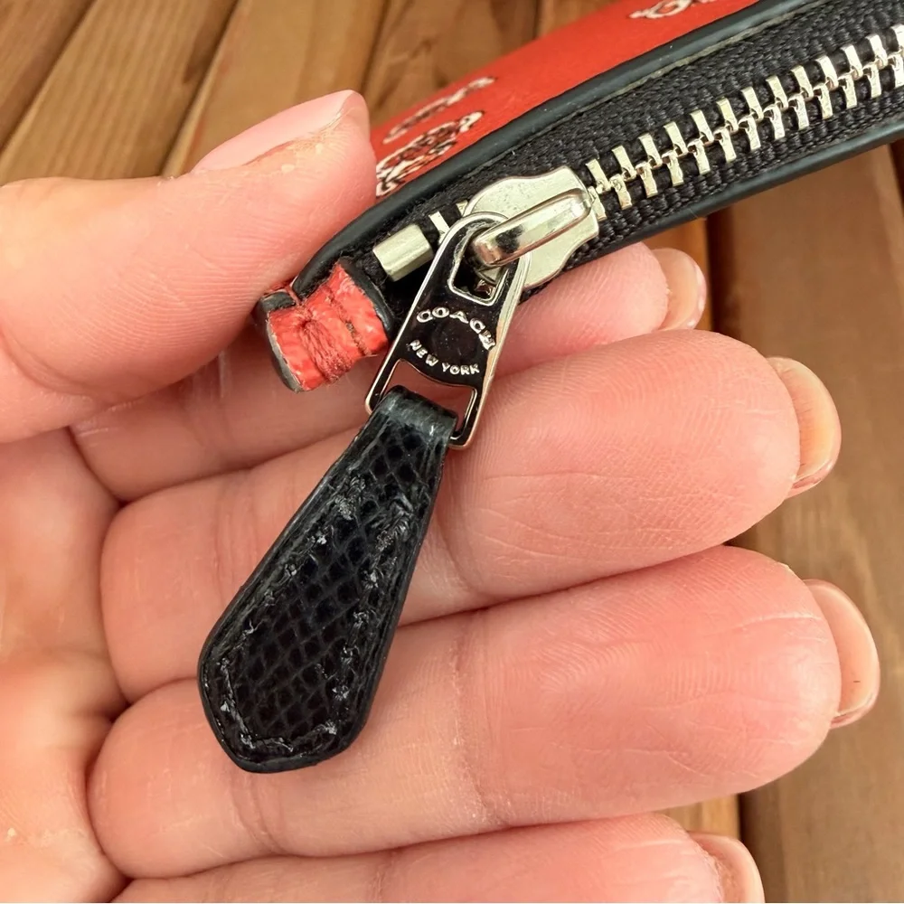 Coach Floral Print Leather Zip Pouch Essentials Wallet Coral Red - Picture 3 of 6